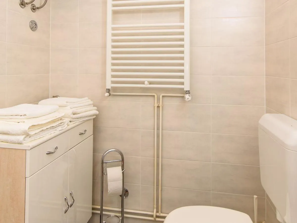 Guest house Apartments Beba - Peaceful Location Trogir