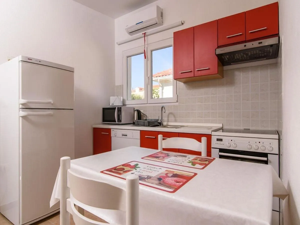Guest house Apartments Beba - Peaceful Location Trogir Croatia